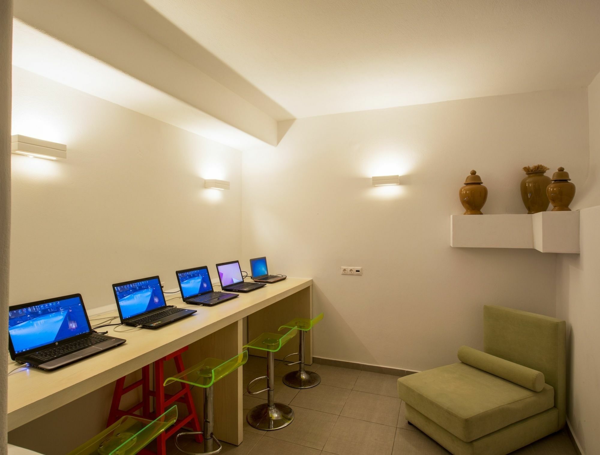 פלאטיס יאלוס Artemoula'S Studios מראה חיצוני תמונה